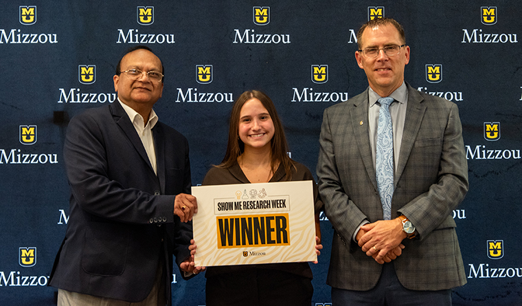 Dr. Rajiv R. Mohan and Alaina Davis at 2026 Show Me Research Week. 