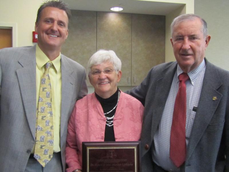 Dr. Robert and Mrs. Marilyn Littlejohn received the Making a Difference Award