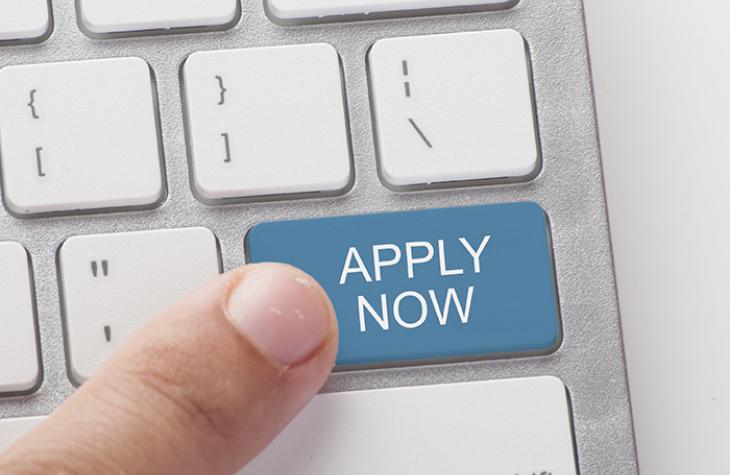 Photo of apply now button.